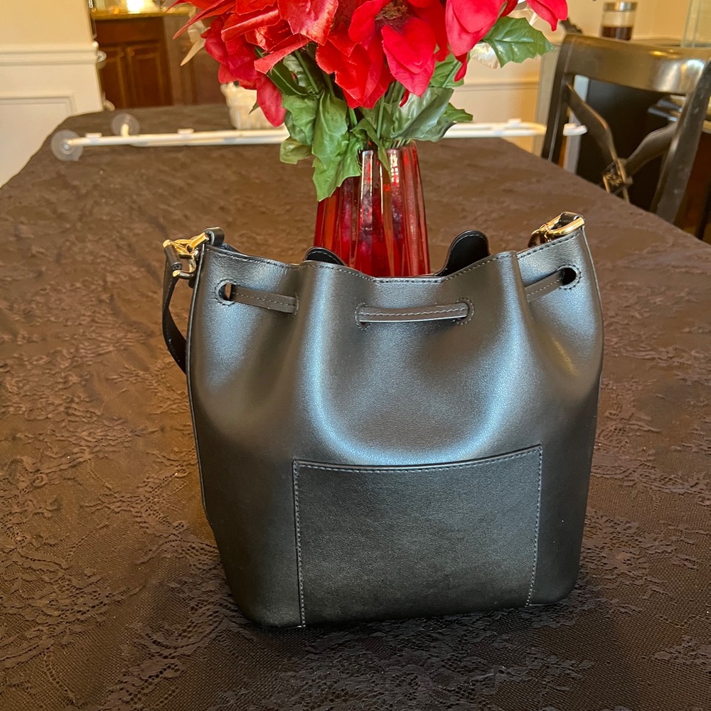 Michael Kors Black leather Bucket Bag with Gold  Tone HardWare - Picture 3 of 4